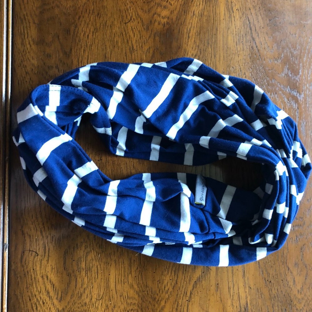 Itzy Ritzy Infinity Nursing Cover/Scarf